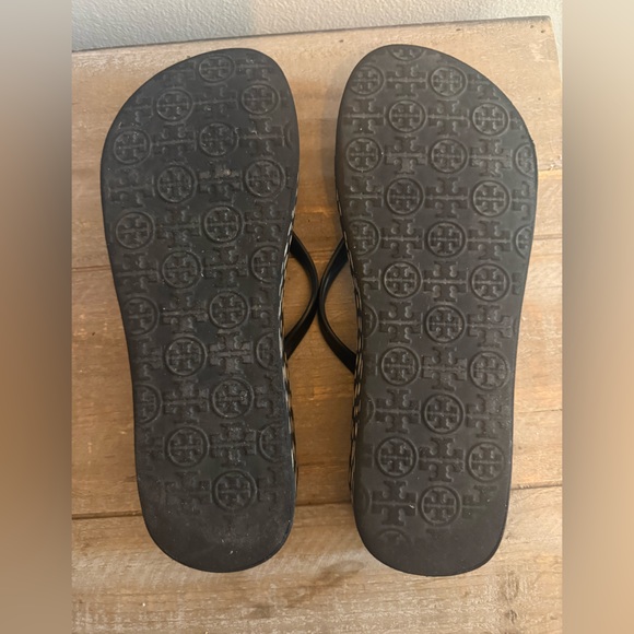 Tory Burch Black and Cream Patterned Flip Flops - Picture 8 of 8